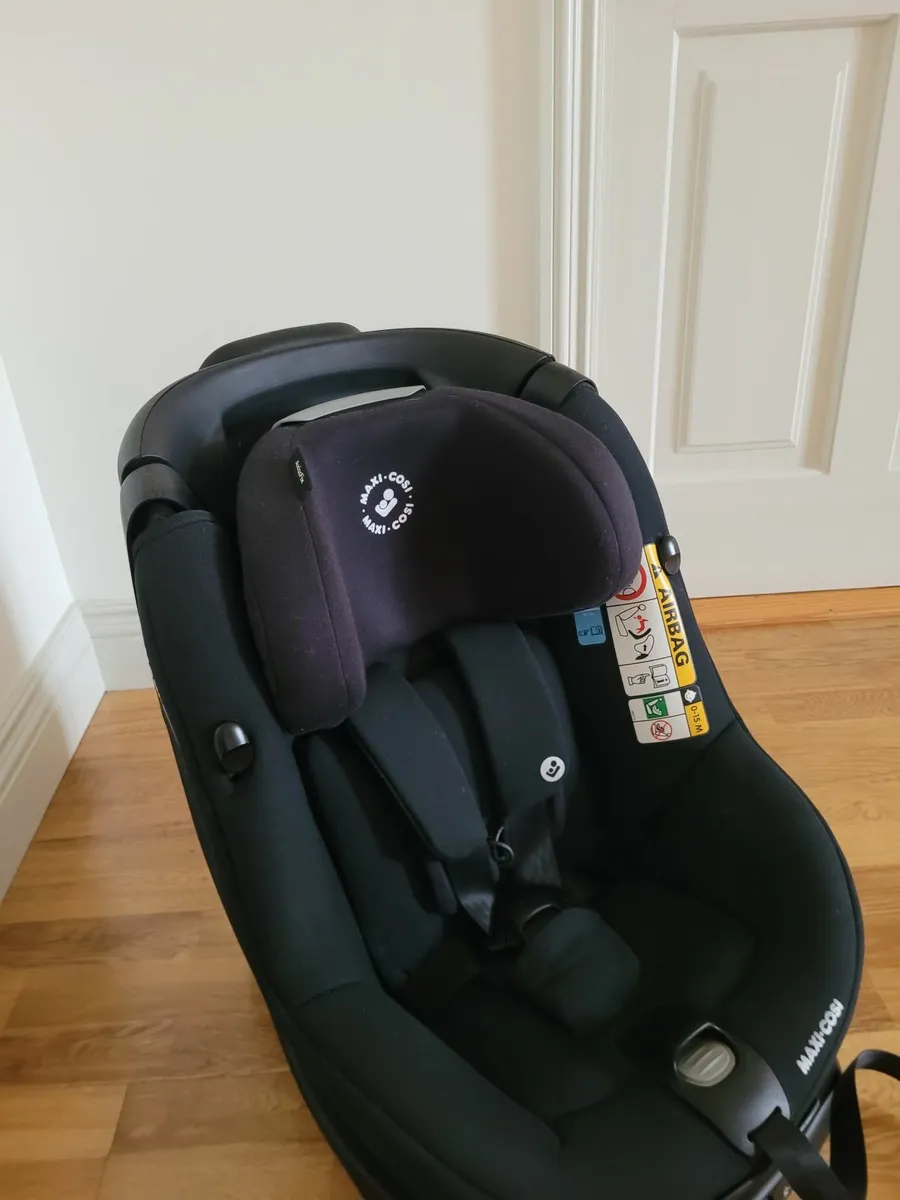 Car seat - Image 1