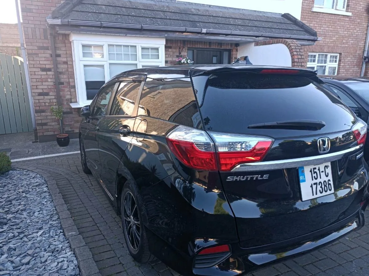 Honda Shuttle Hybrid Top Spec - Image 3