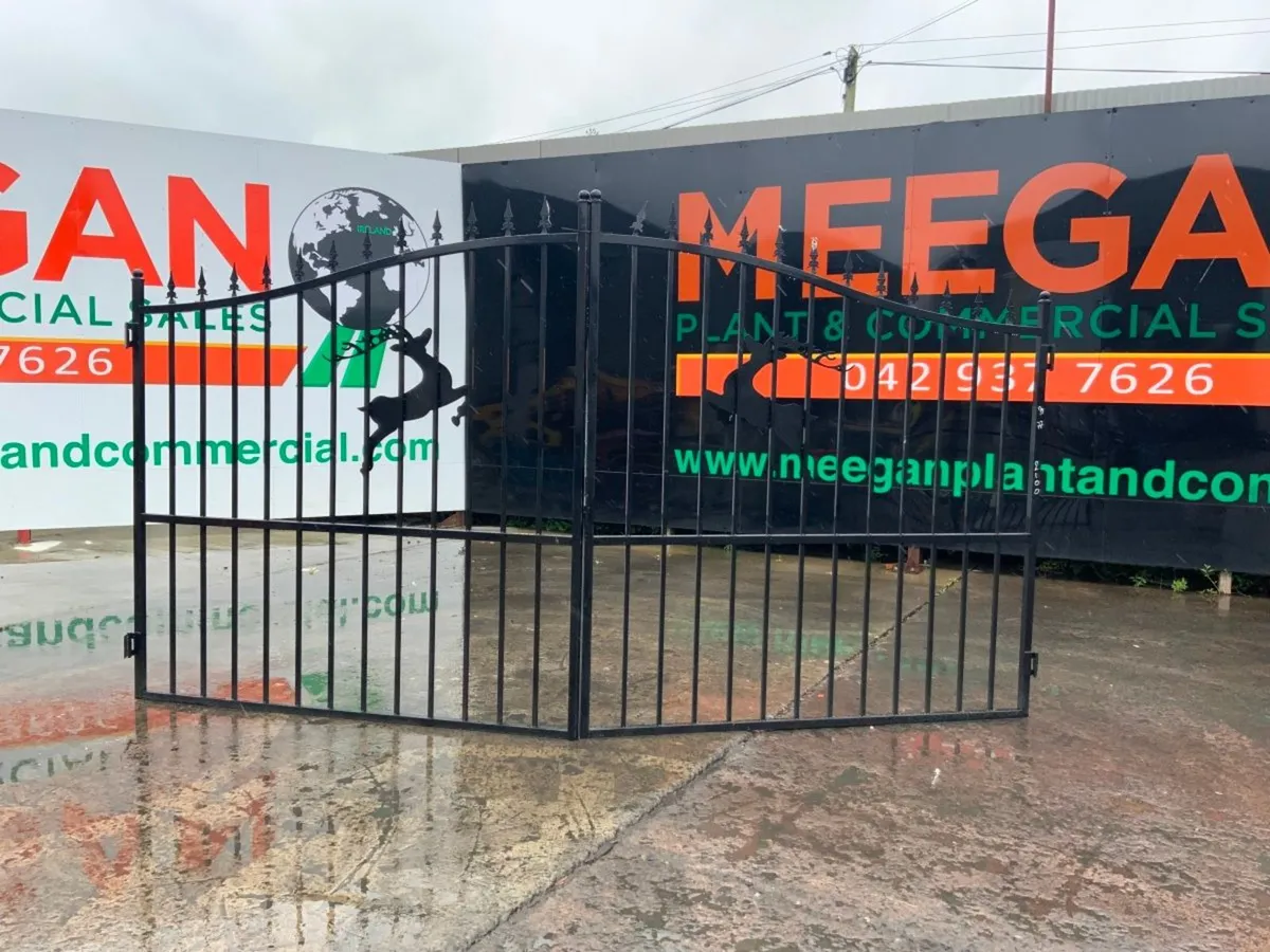 14ft DECORATIVE ENTRANCE GATES.......63w. - Image 2