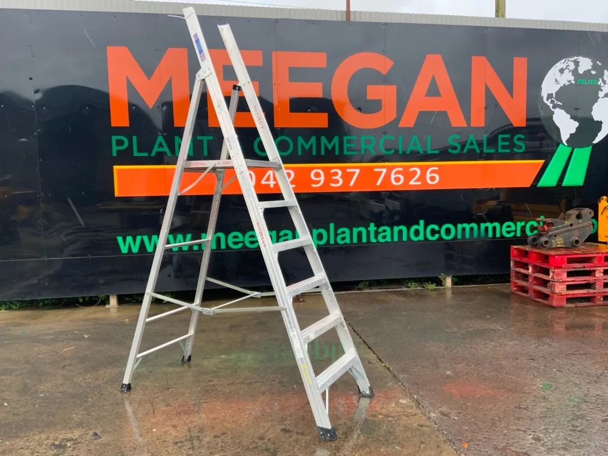 ALUMINIUM ACCESS PLATFORM LADDER.......443 / 2 - Image 1