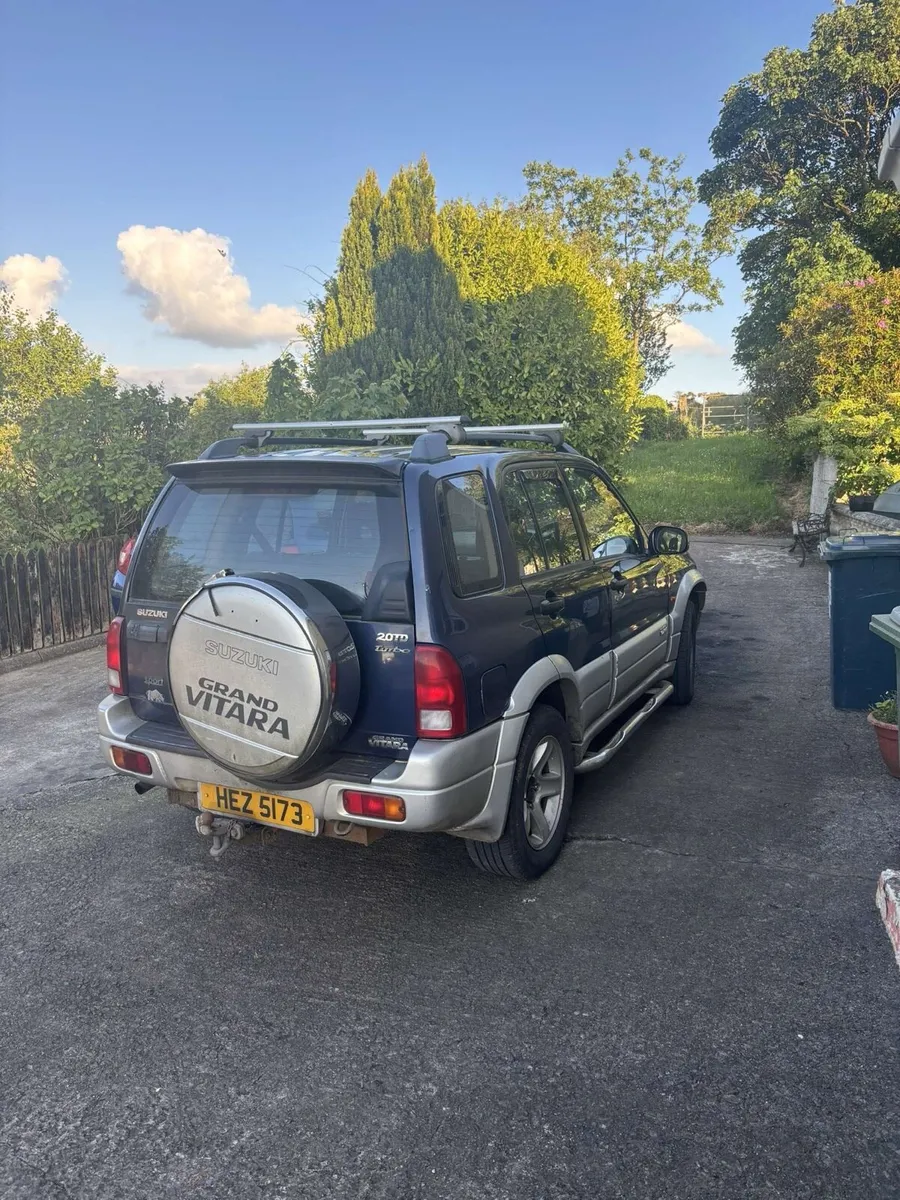 Suzuki Grand Vitara Jeep - Image 2
