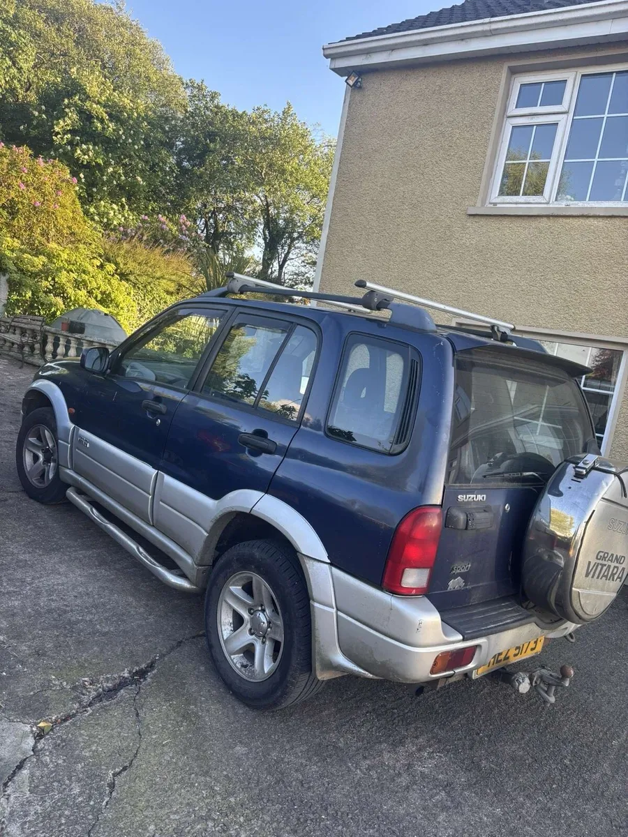 Suzuki Grand Vitara Jeep - Image 3