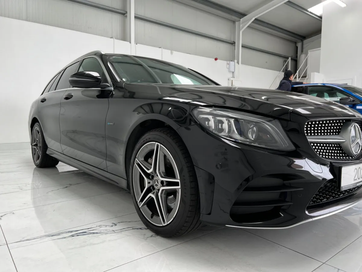 2020 Mercedes-Benz 300 - Image 1