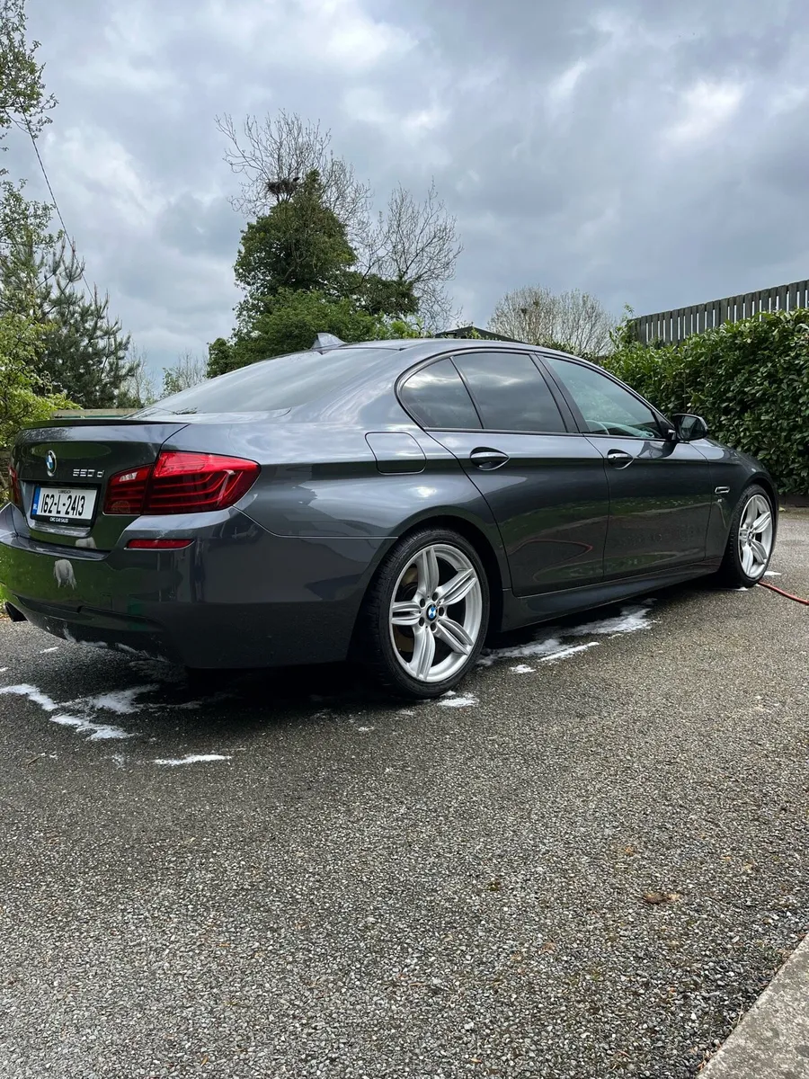 BMW 5-Series 2016 - Image 2