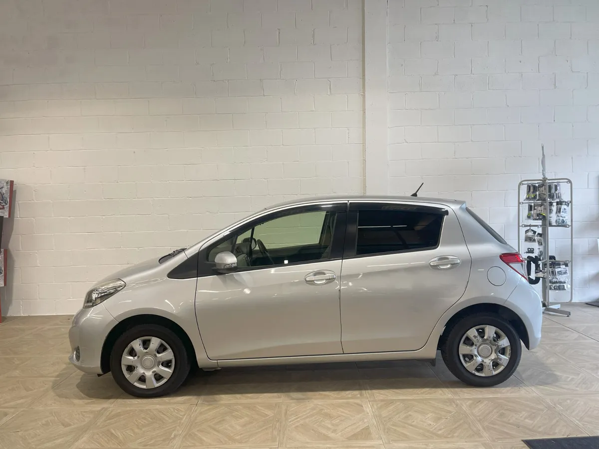 2012 Toyota Vitz 1L Petrol Auto, CarPlay, Serviced - Image 4