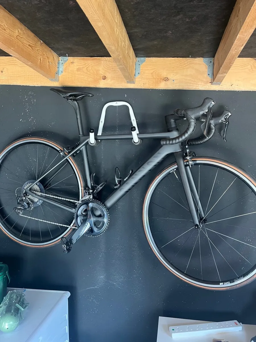 Road bike - Image 1