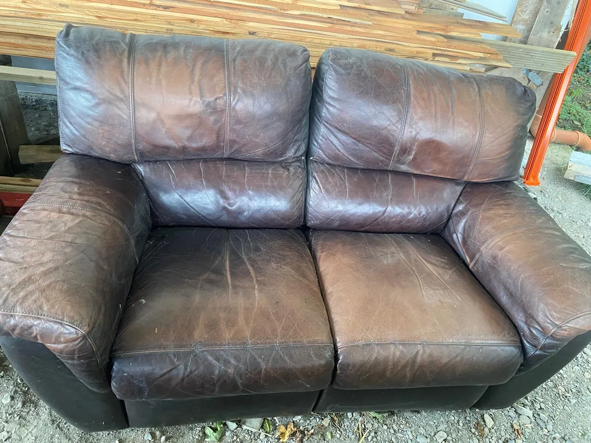 2 seater and 1 seater recliner leather chairs - Image 2