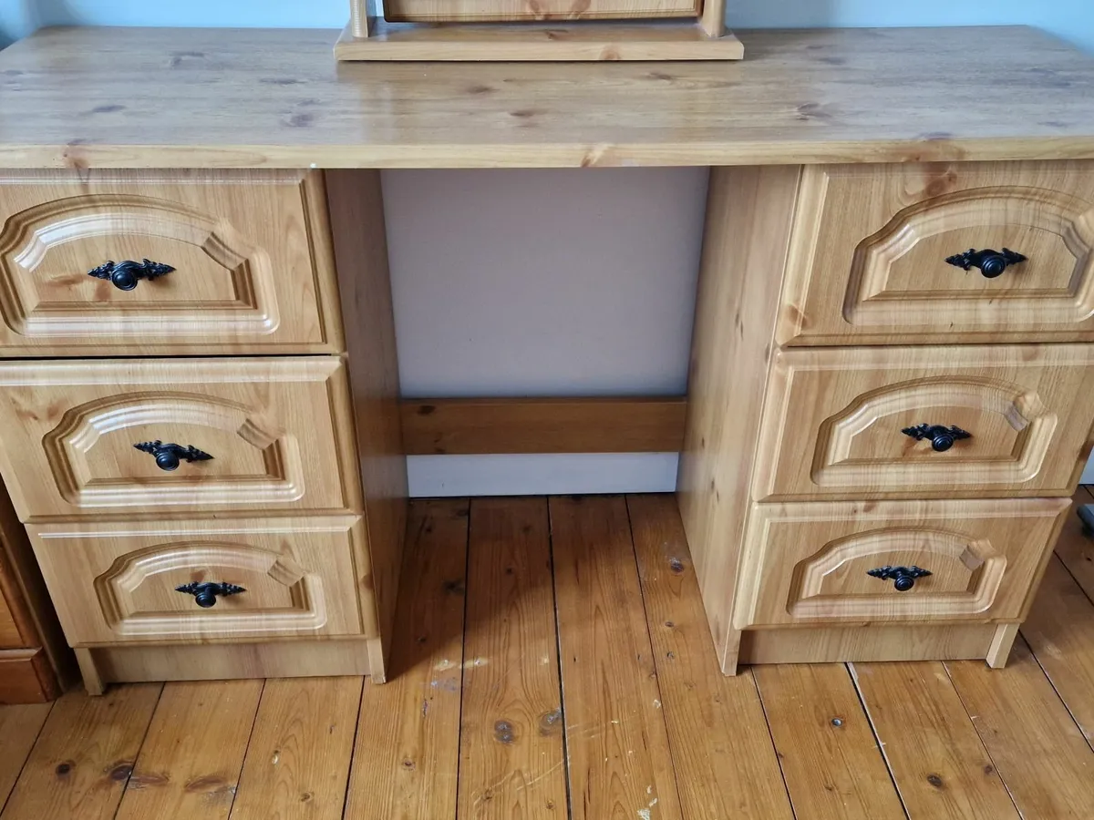 Dressing Table - Image 2