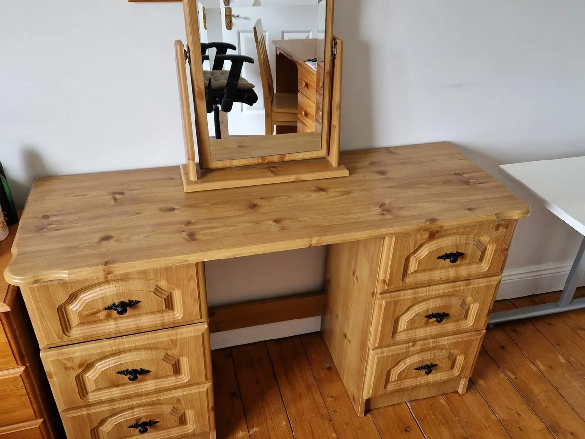 Dressing Table - Image 4