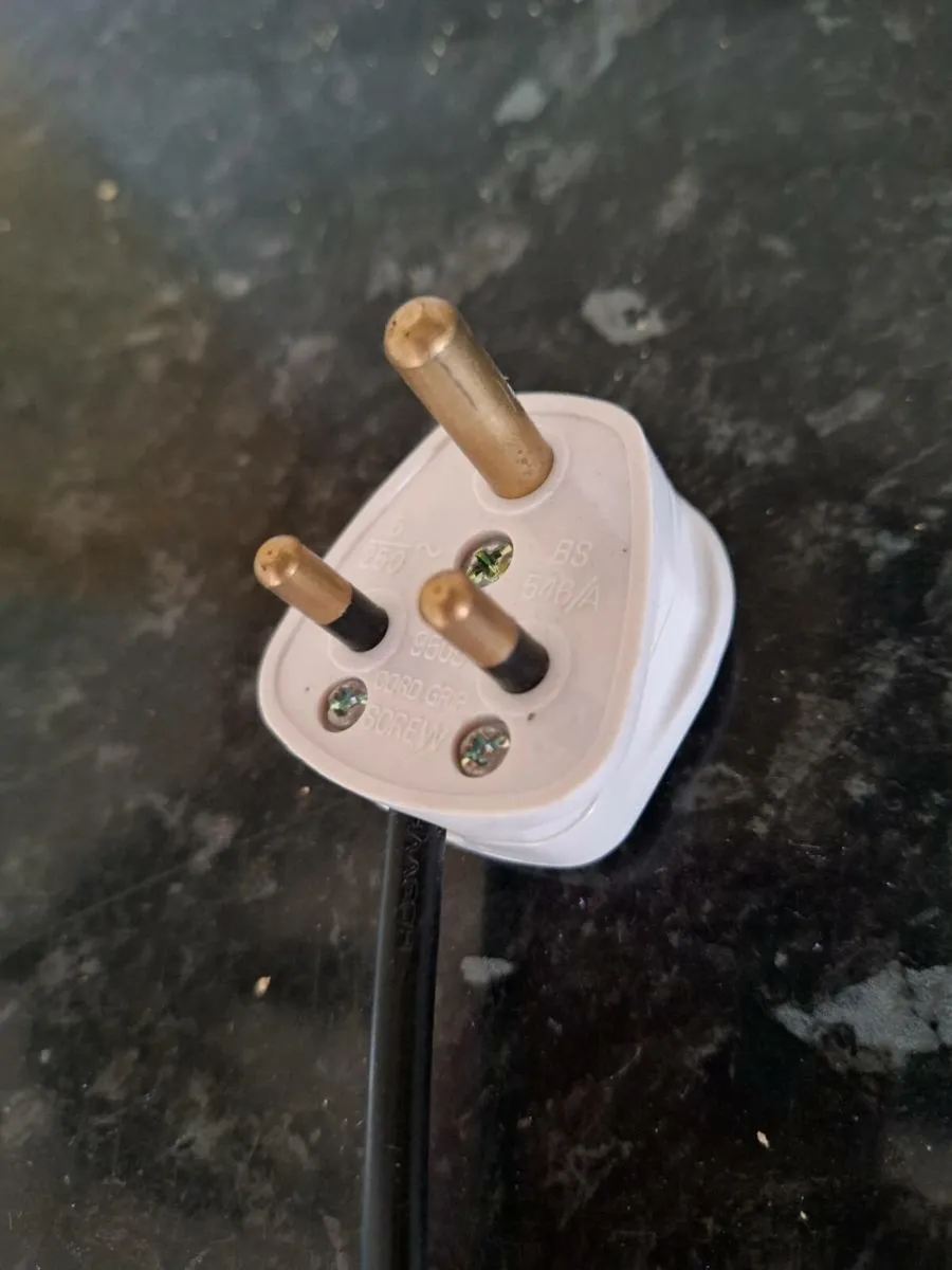 Ikea height adjustable table lamp - Image 3