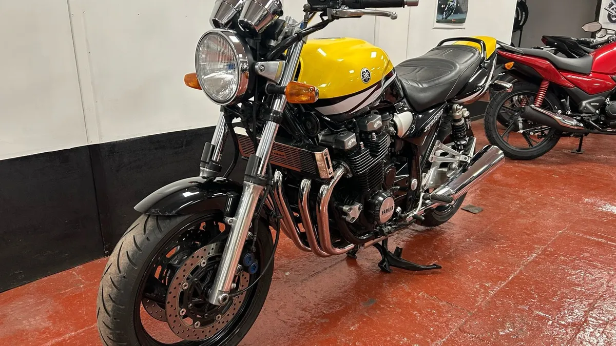 Yamaha XJR1300SP - Image 4
