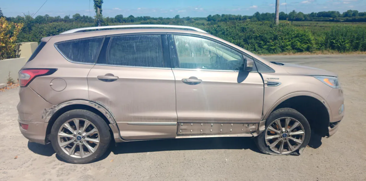 2017 FORD KUGA VIGNALE 2.0D FOR BREAKING! - Image 4