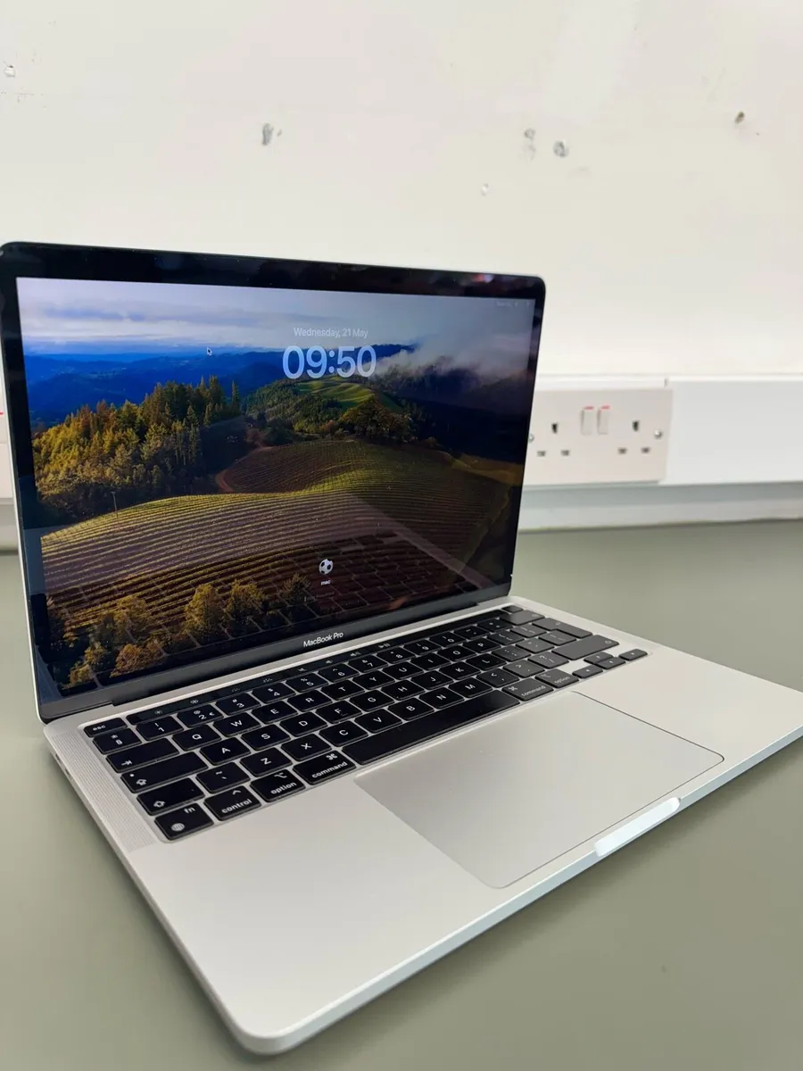MacBook Pro M1 - Image 1