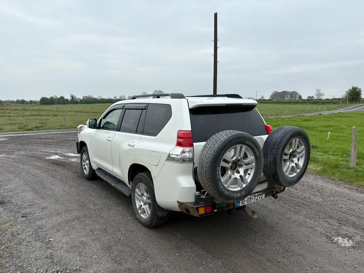 Toyota Land Cruiser crew cab no vat - Image 4