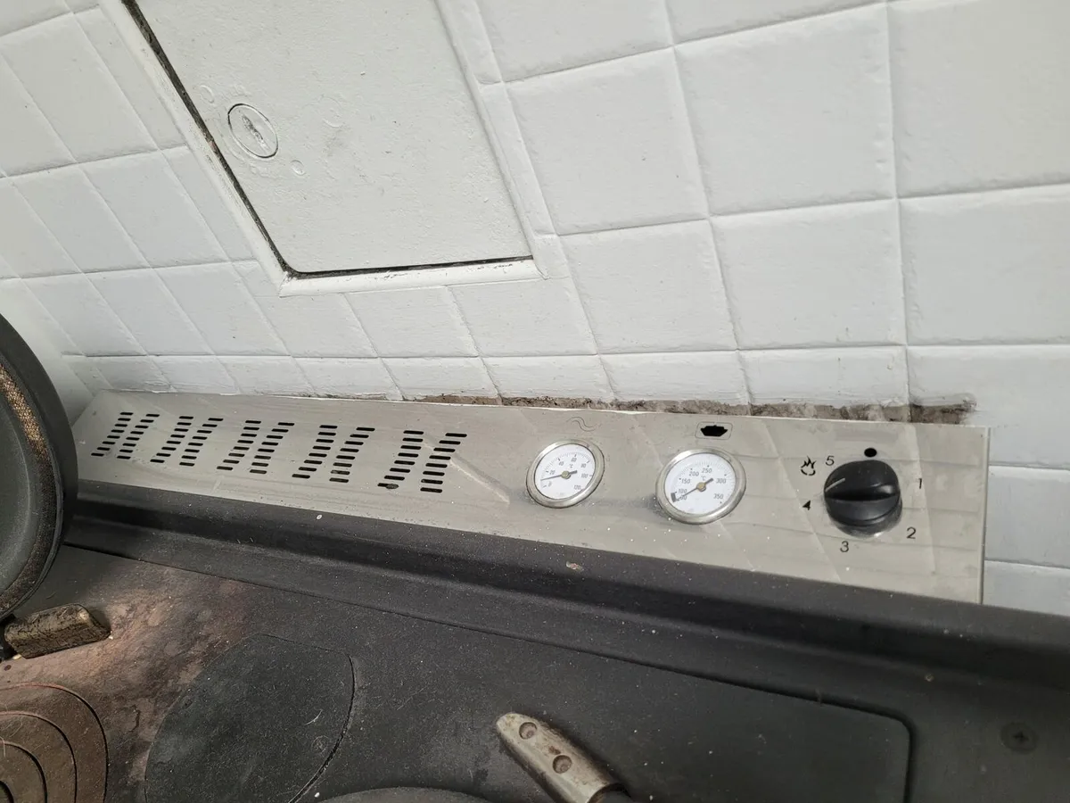 Solid fuel cooker - Image 2