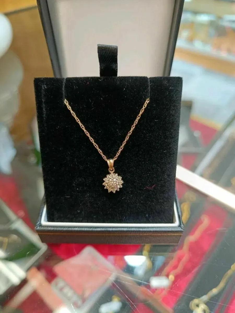 9k Gold & Zirconias Necklace, Sun/Daisy/ Cluster - Image 1