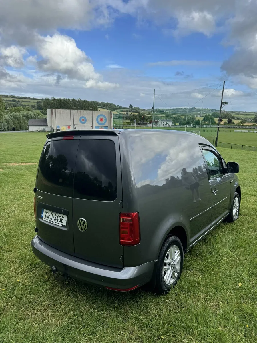 Volkswagen caddy highline 2.0litre - Image 3