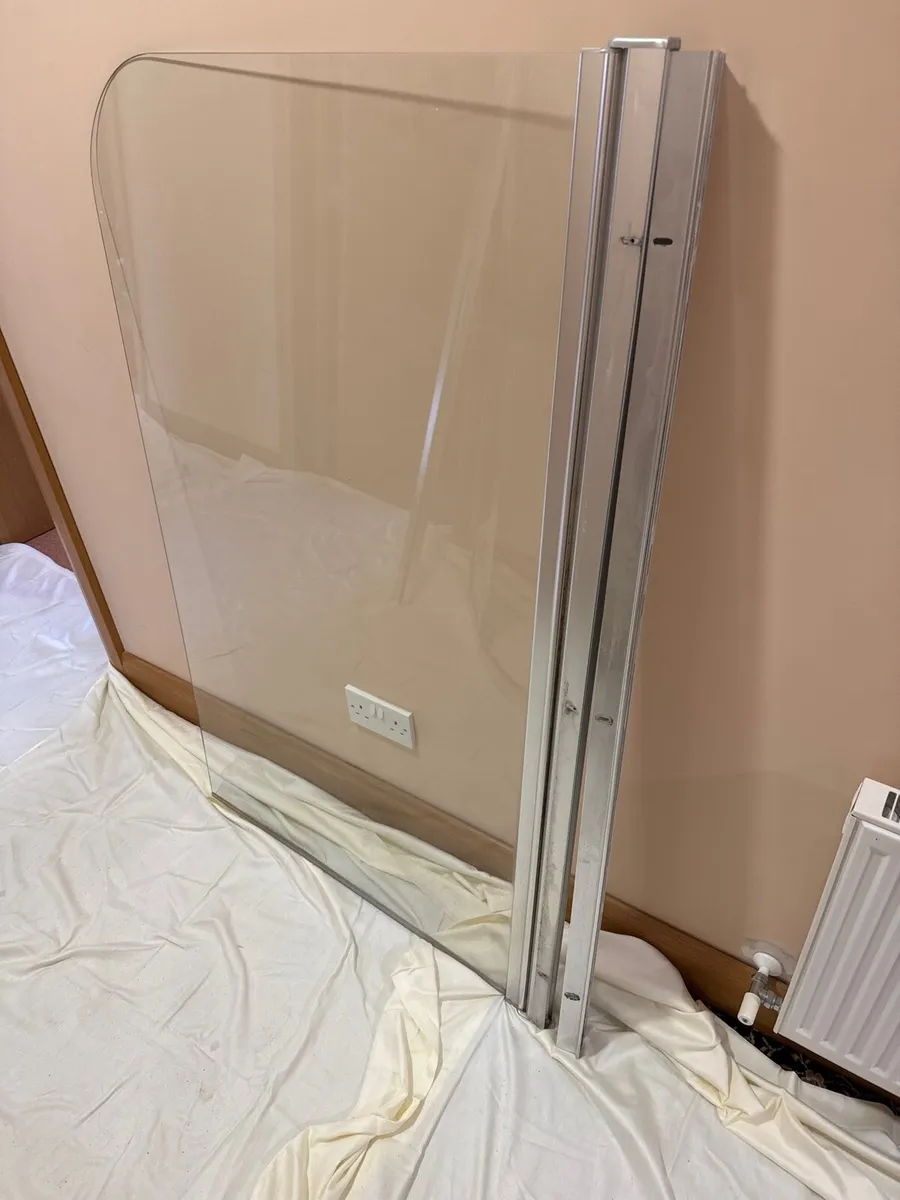 Bath shower screen x 2 - Image 1