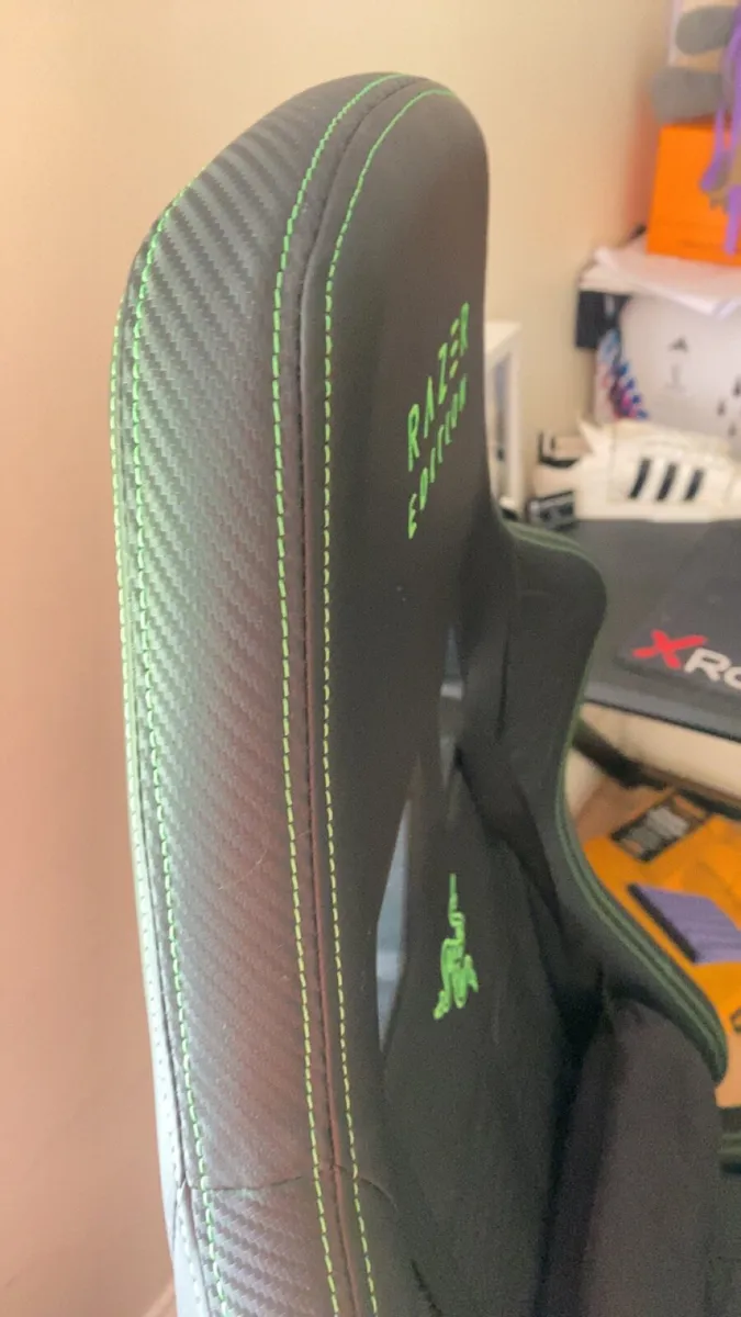 Razor gaming chair - Image 3
