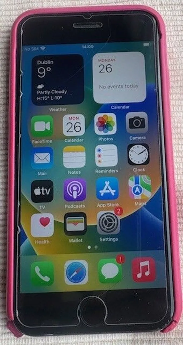 IPhone SE 64GB Black - Image 1