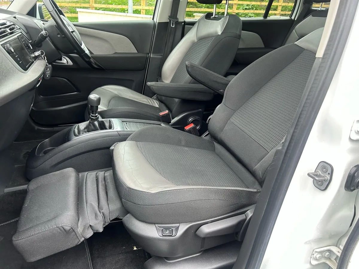 Citroen C4 Grand Picasso 7 seater - Image 4
