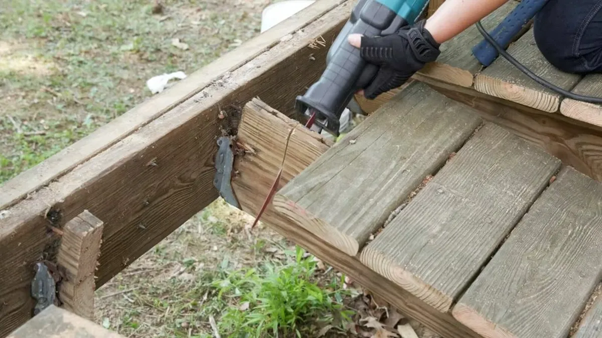 Deck Removal Service - Image 4