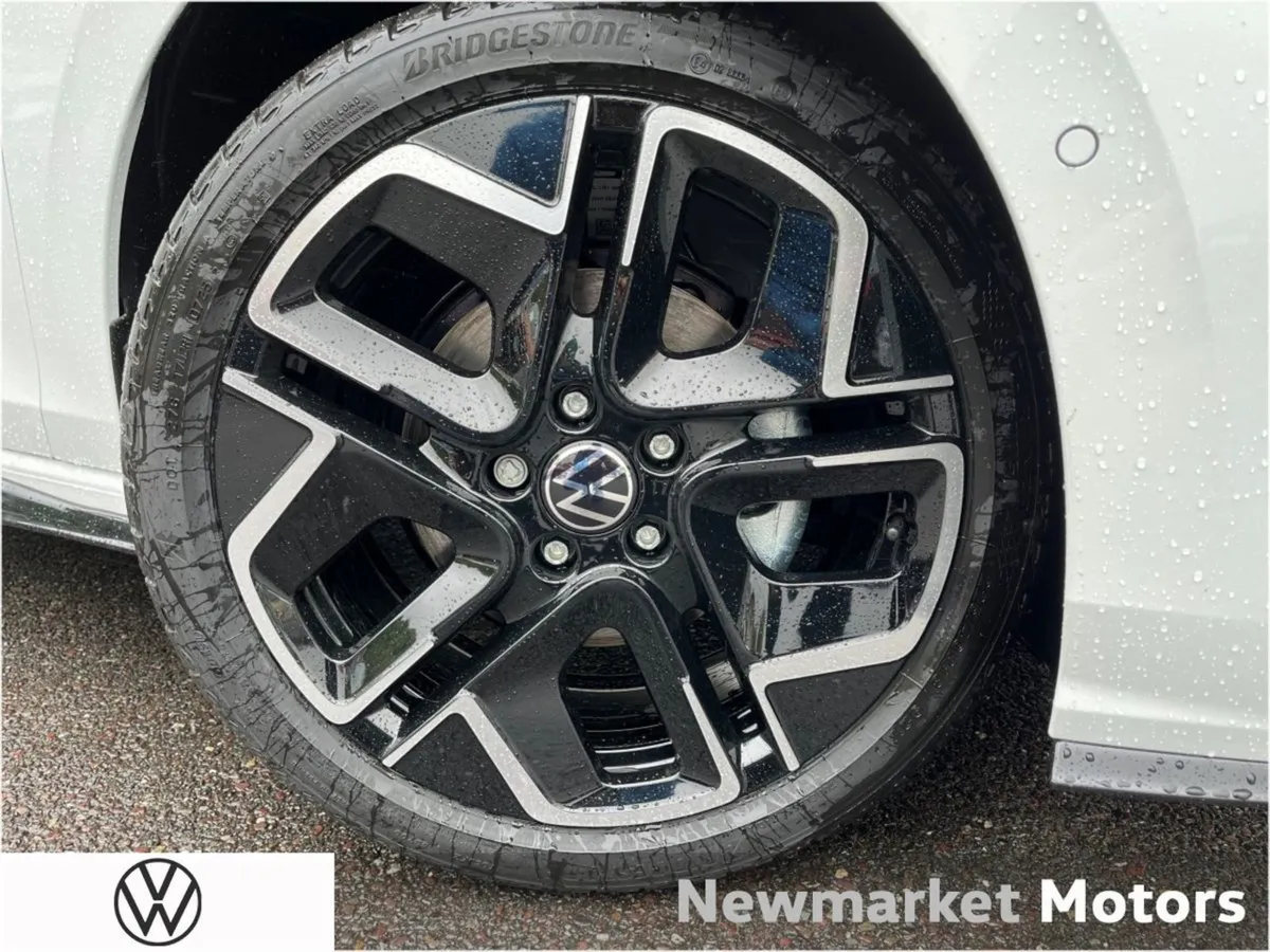 Volkswagen Golf R-line 1.5tsi 6 Speed 150BHP IN S - Image 2
