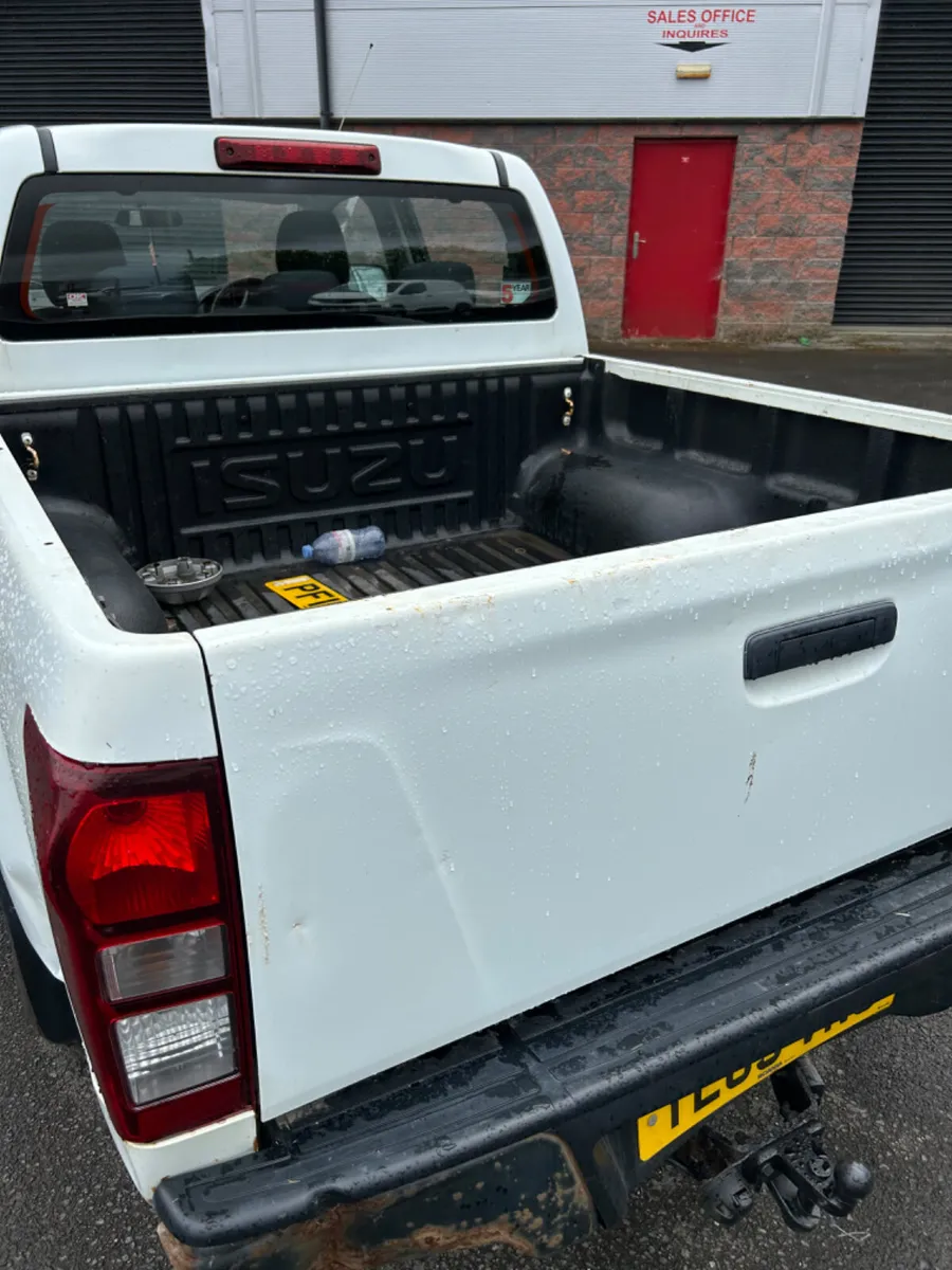 Isuzu D-Max 2015 - Image 3