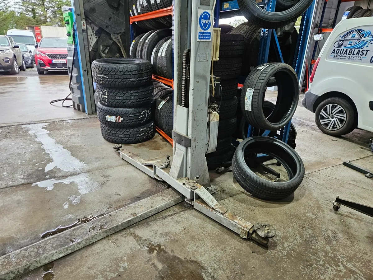 Dama Car Lift - Image 2