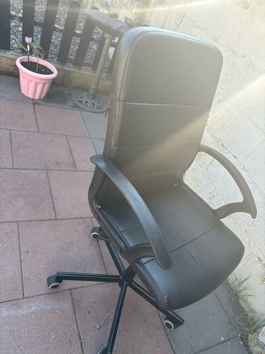 Office chair - Image 3
