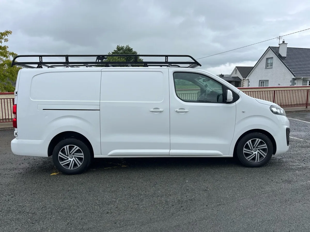 2021 (211) VAUXHALL VIVARO 2.0 SPORTIVE - Image 2