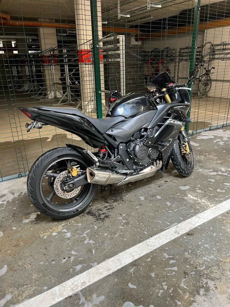 Honda Cbr600f - Image 4