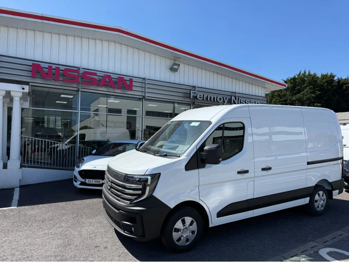 Nissan Interstar Towbar & Plylining L2H2 SV PREMIU - Image 1