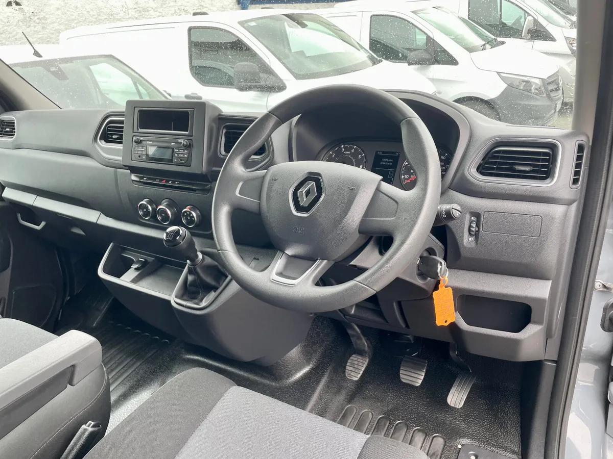 Renault Master MM35 2.3DCI 135PS Business+MWB,2023 - Image 3