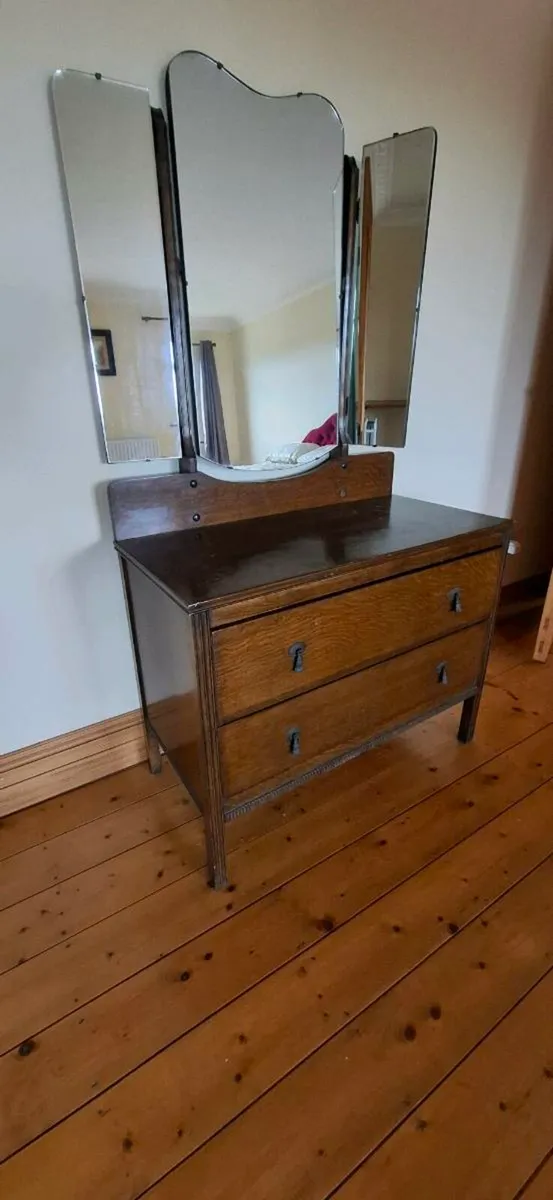 Antique dressing table - Image 1