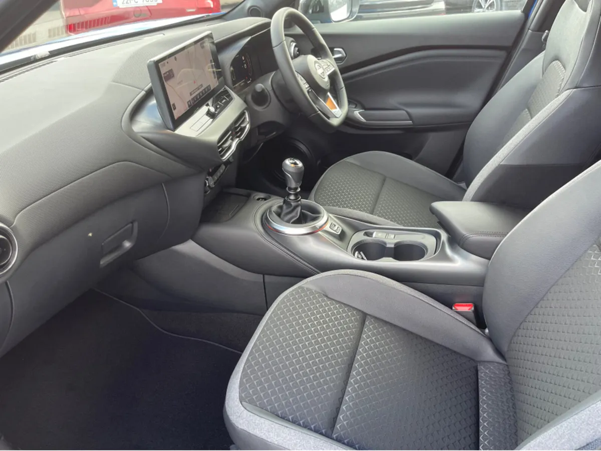 Nissan Juke 2025 SV PREMIUM Digital Dash - Image 3