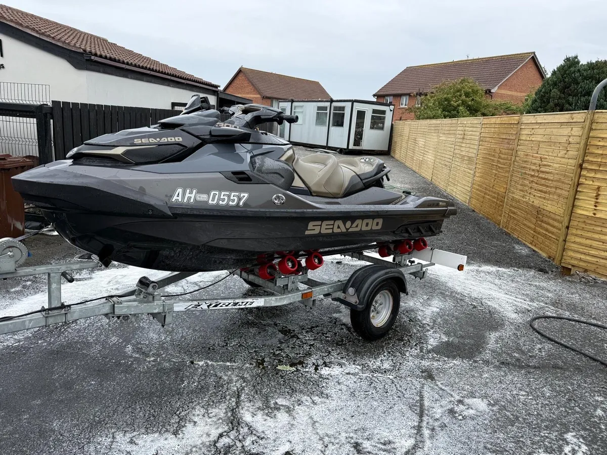 Jet ski for sale Seadoo GTX300 AH0557 - Image 2