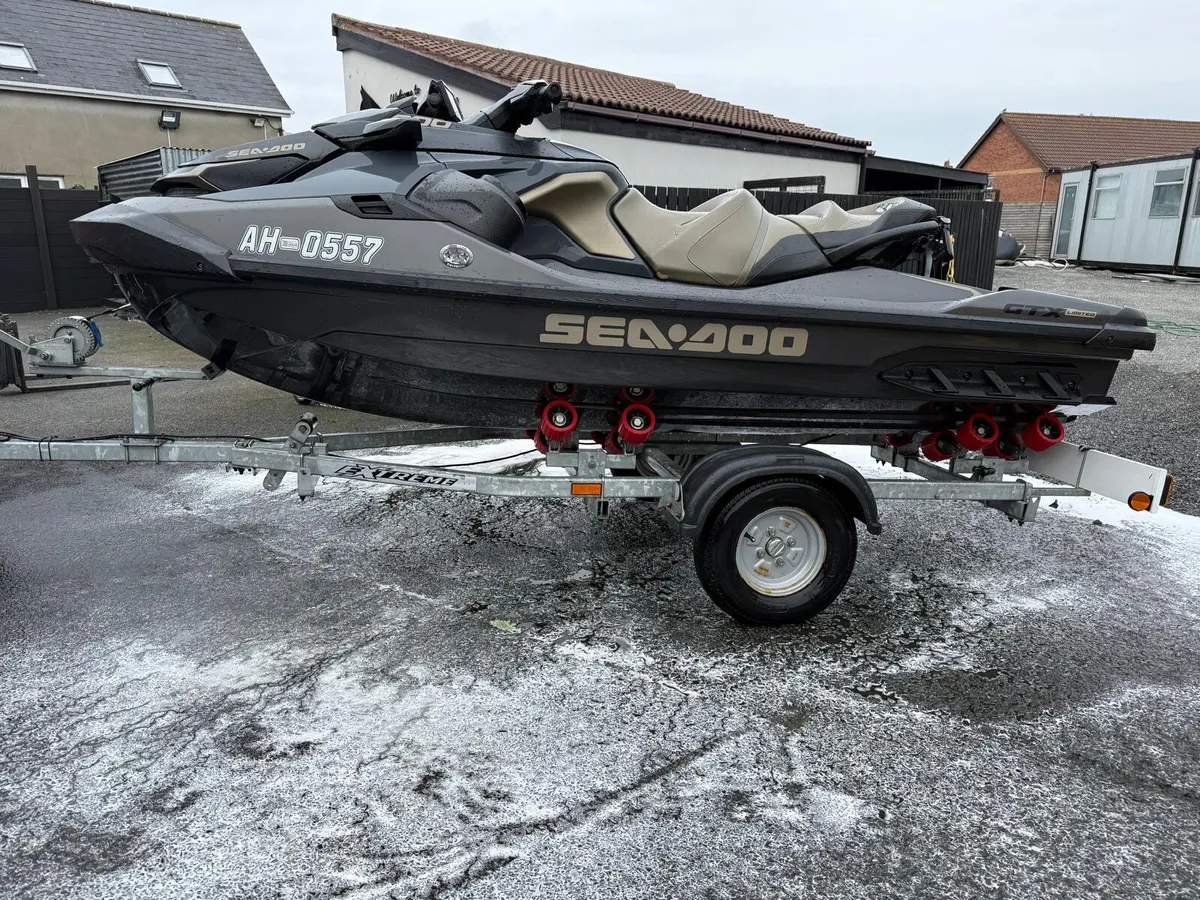 Jet ski for sale Seadoo GTX300 AH0557 - Image 4