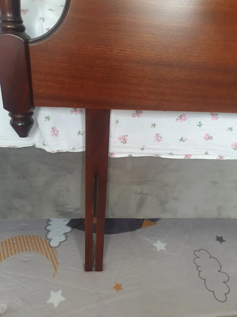 Headboard - Image 2