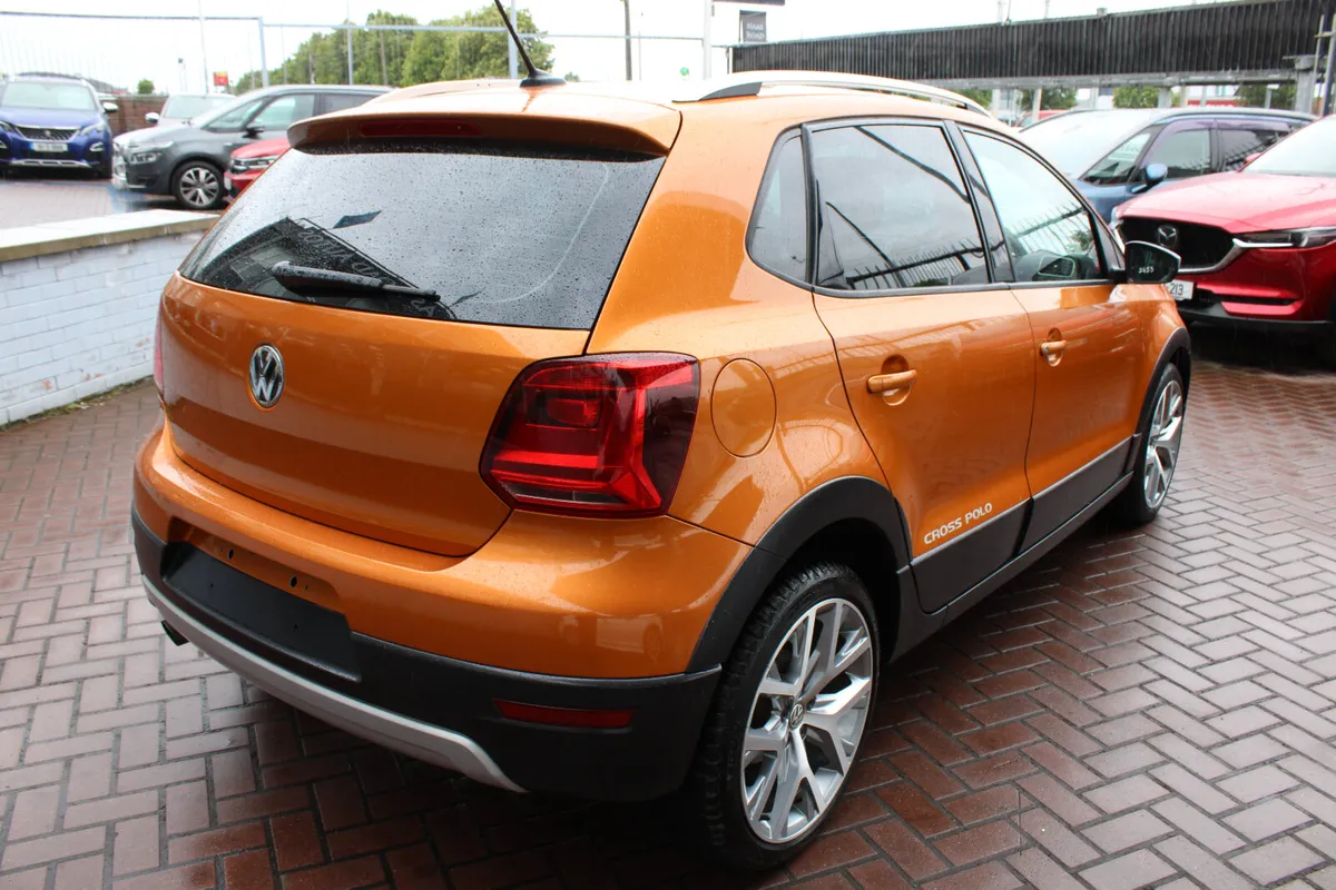 VOLKSWAGEN POLO CROSS 1.2 5DR HATCHBACK AUTOMATIC - Image 4
