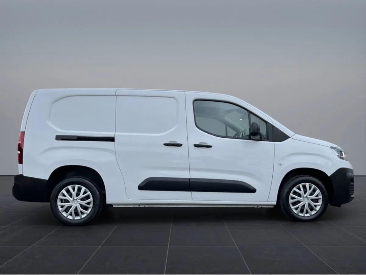 Citroen Berlingo ENT BLUEHDI LWB 100 E EU6.3 MY22 - Image 3