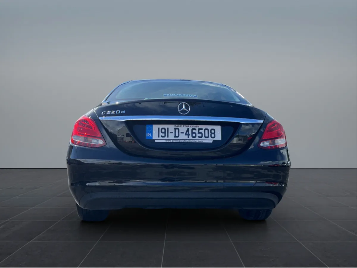 Mercedes-Benz C-Class C220 D SE VERY LOW MILEAGE - Image 3