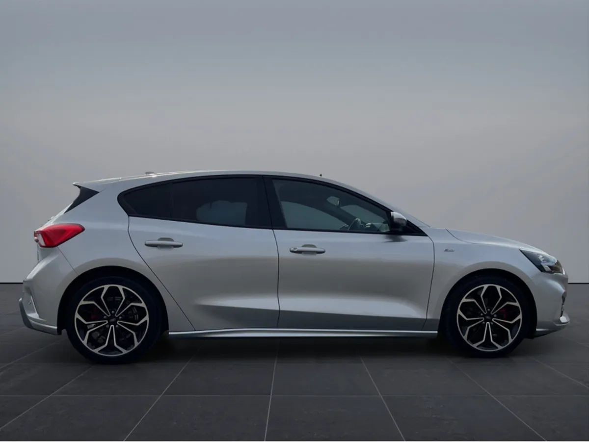 Ford Focus ST-LINE X TDCI Diesel - Image 4