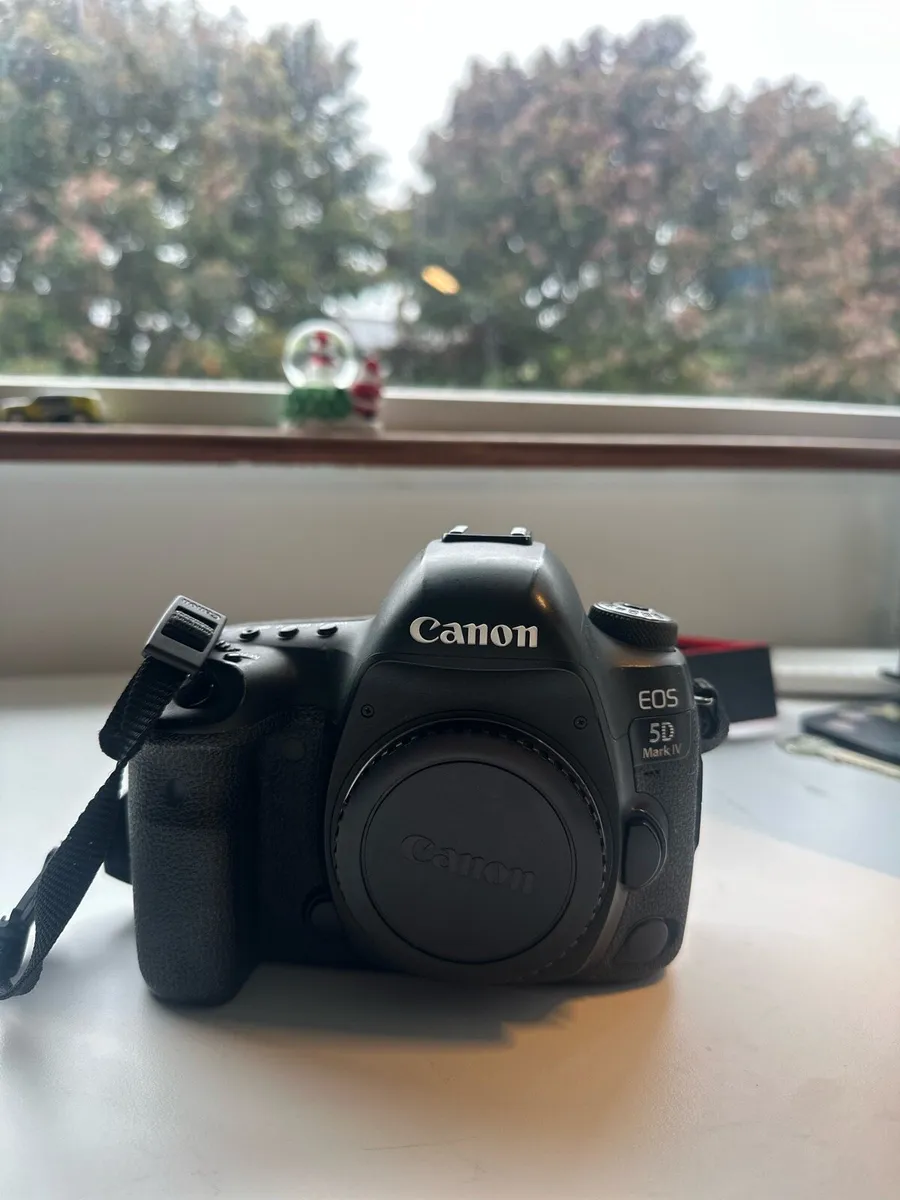 Canon 5D Mark IV+Sigma 85mm Art - Pro Portrait - Image 1