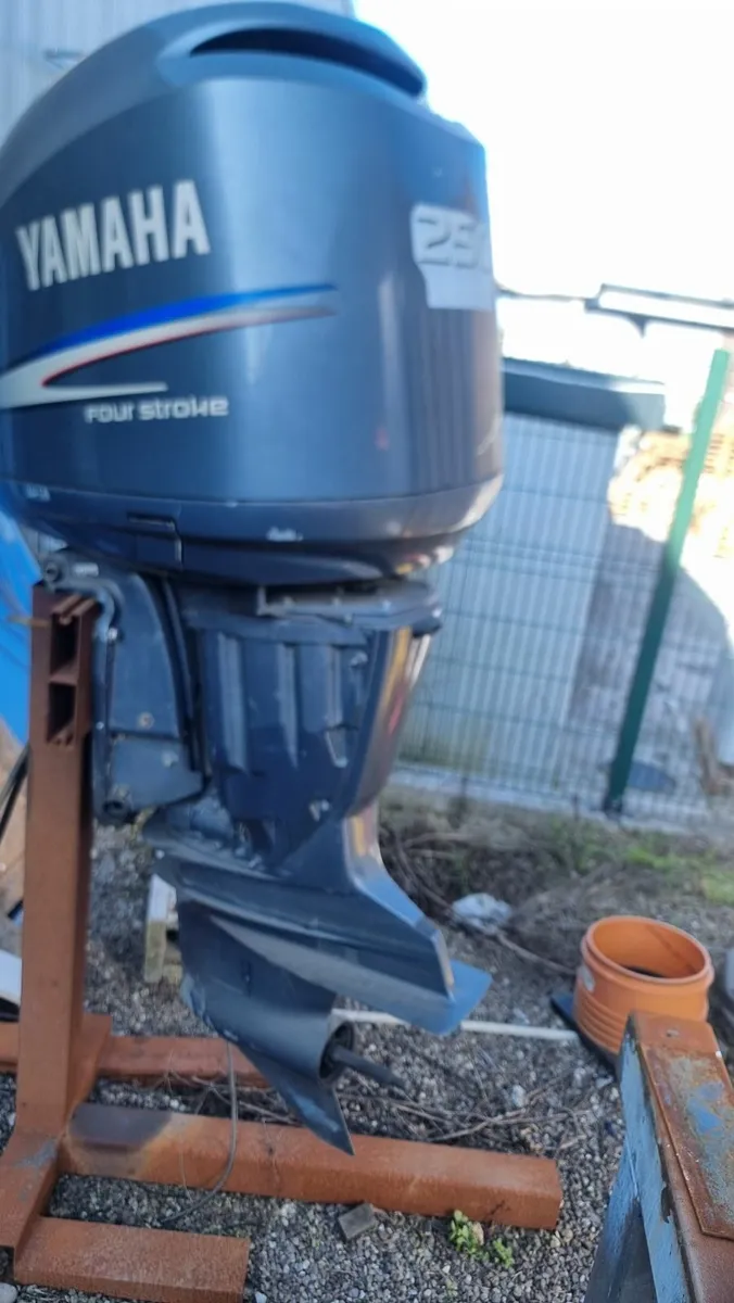 yamaha F250 outboard engine - Image 1
