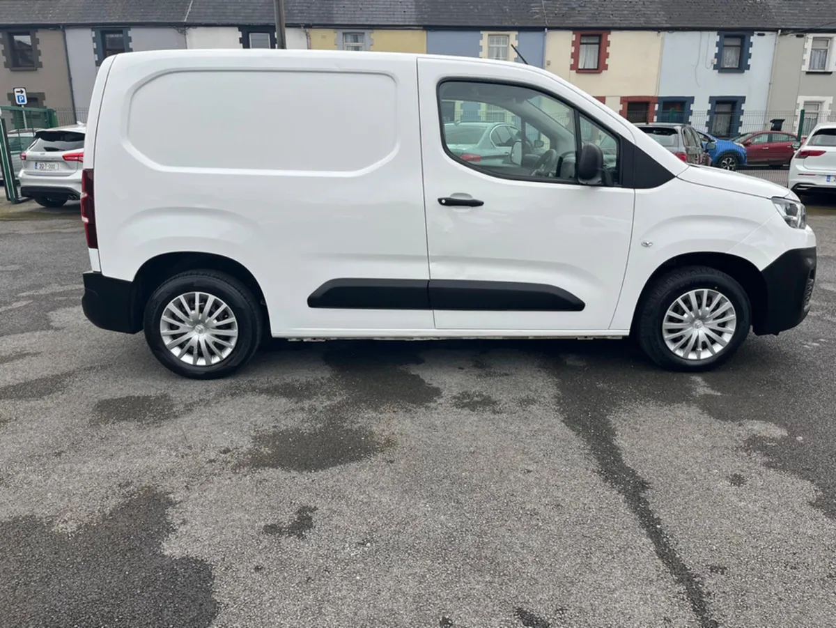 Citroen Berlingo K9 LX 1.5 BLUEHDI 75 650KG M 3 - Image 2
