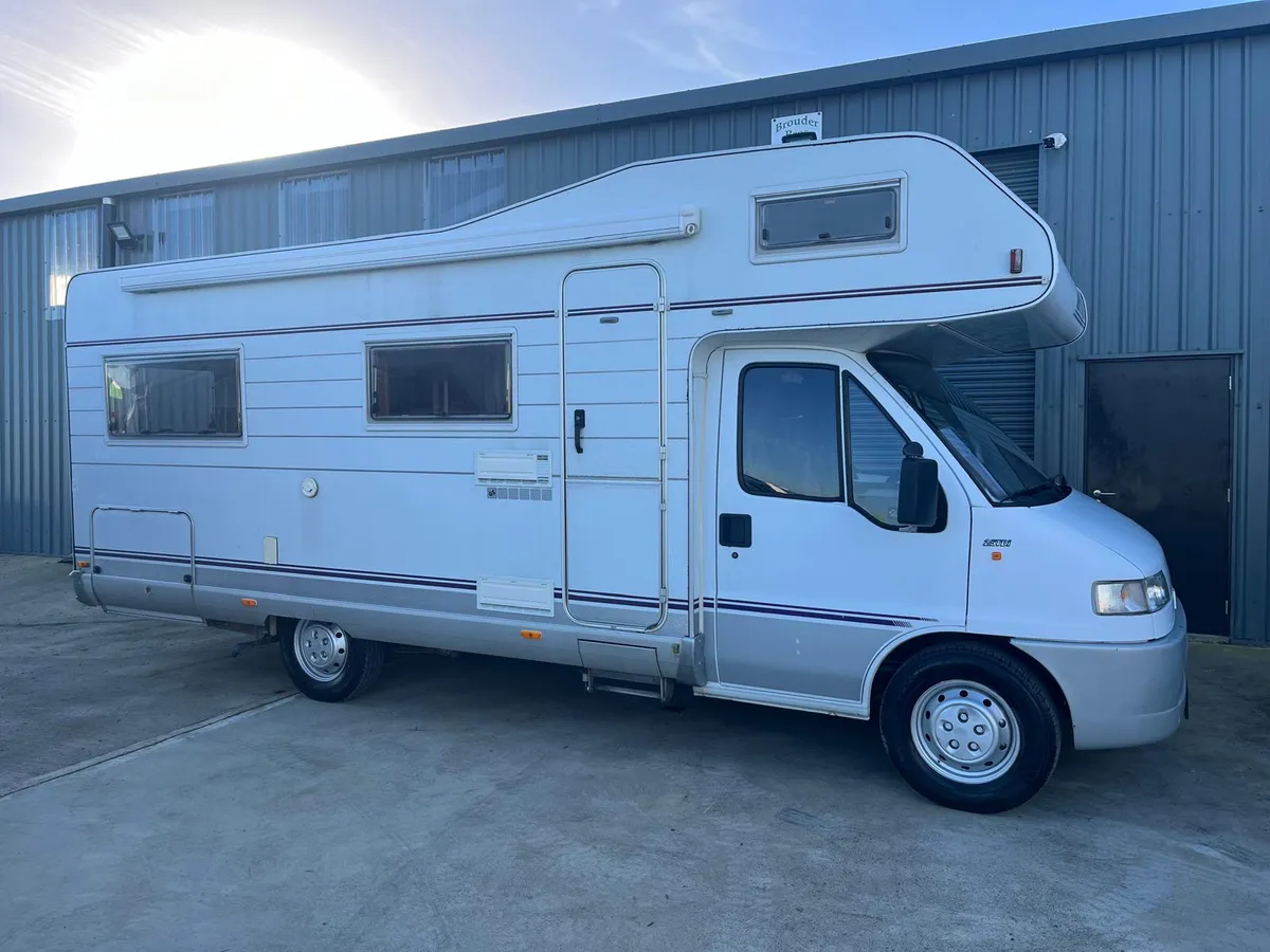 HYMER 6 BERTH FIXED REAR BED SPOTLESS CVRT  02/26 - Image 2