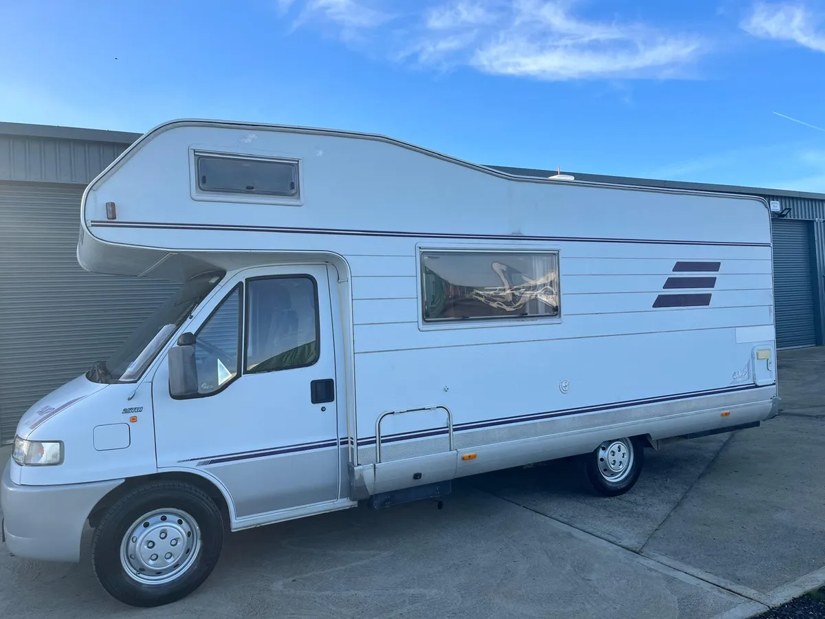 HYMER 6 BERTH FIXED REAR BED SPOTLESS CVRT  02/26 - Image 4