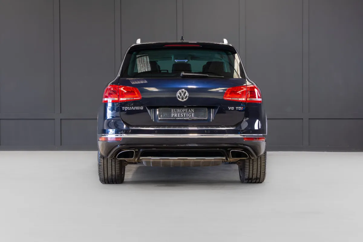 182 Volkswagen Touareg V6 5 Seat N1 Crewcab - Image 4