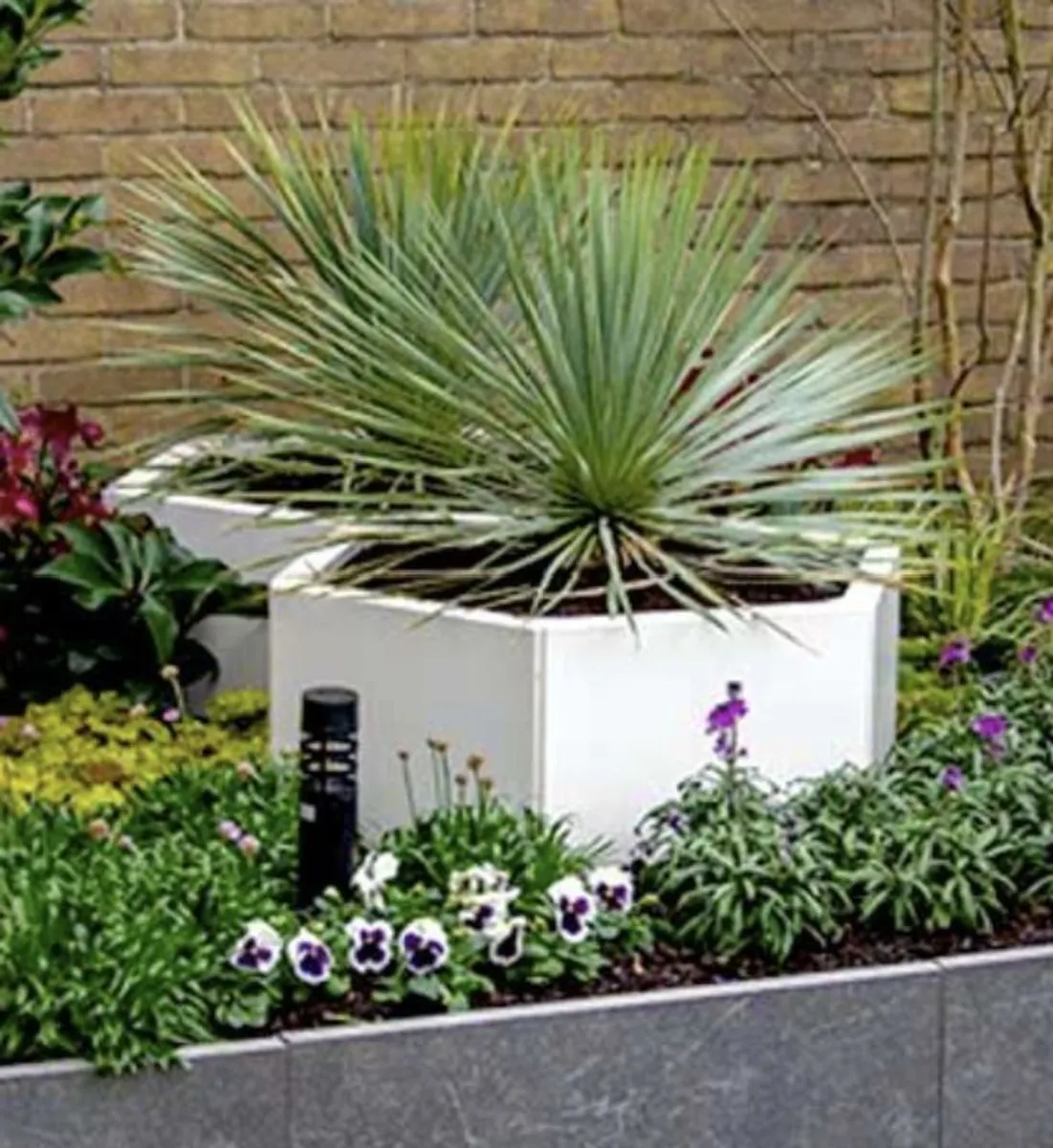 White MySteel Planter - Image 1